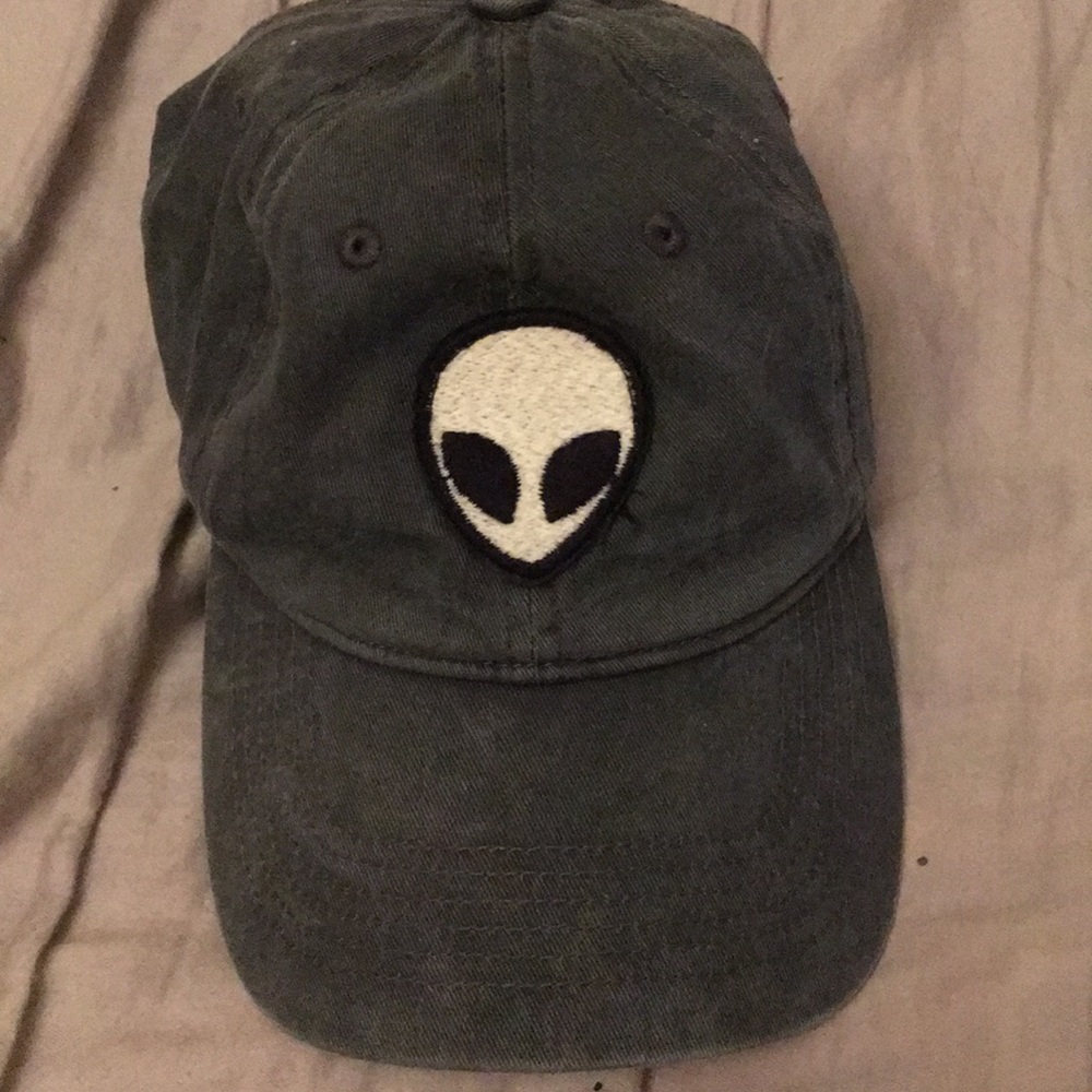 Hat - Picture 2 of 3